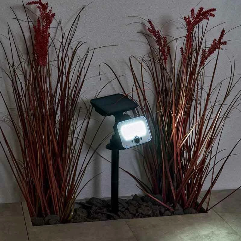 Forum Lighting Bradley Solar Floodlight With Spike & Remote Control - Black - ZN-42057 - Image 3