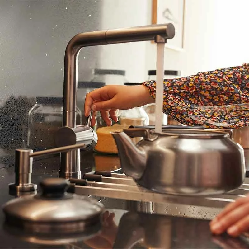 Blanco LINUS-S Single Lever Pull-Out Handset PVD Steel Kitchen Tap - Satin Gold - 526684 - Image 4